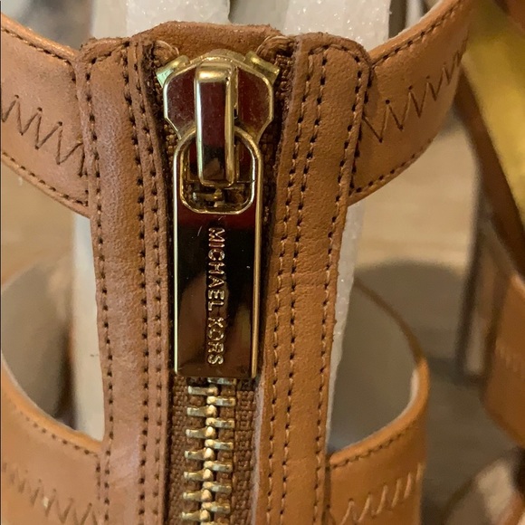 MK zip up platform heels
